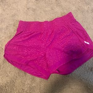 - Printed mesh racer shorts